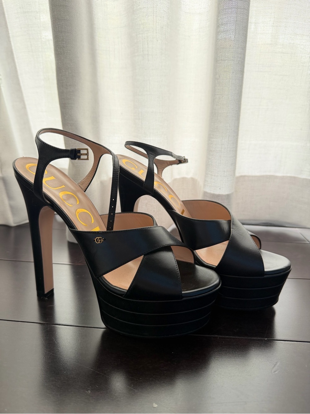 Gucci Black Leather Platform Sandals with Gold Logo